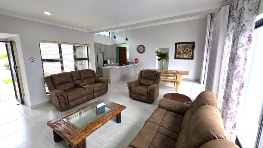 3 Bedroom Property for Sale in Kosmos Ridge North West